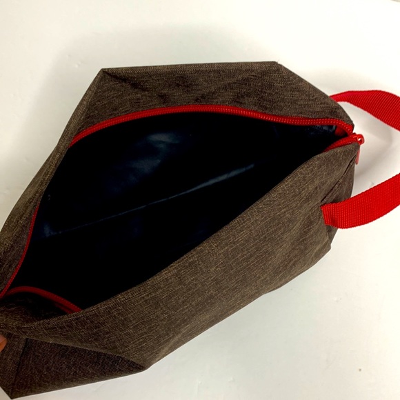 Every Man Jack | Brown Canvas Zipper Travel Bag With Handle | Toiletry Hike Bag - Picture 3 of 7